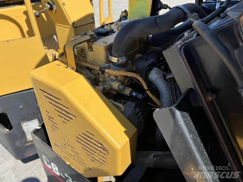 CAT CB 334E Котки тротуарні