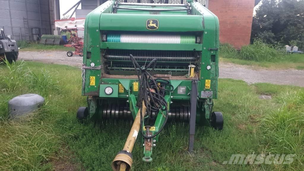 John Deere F 450 Рулонні прес-підбирачі