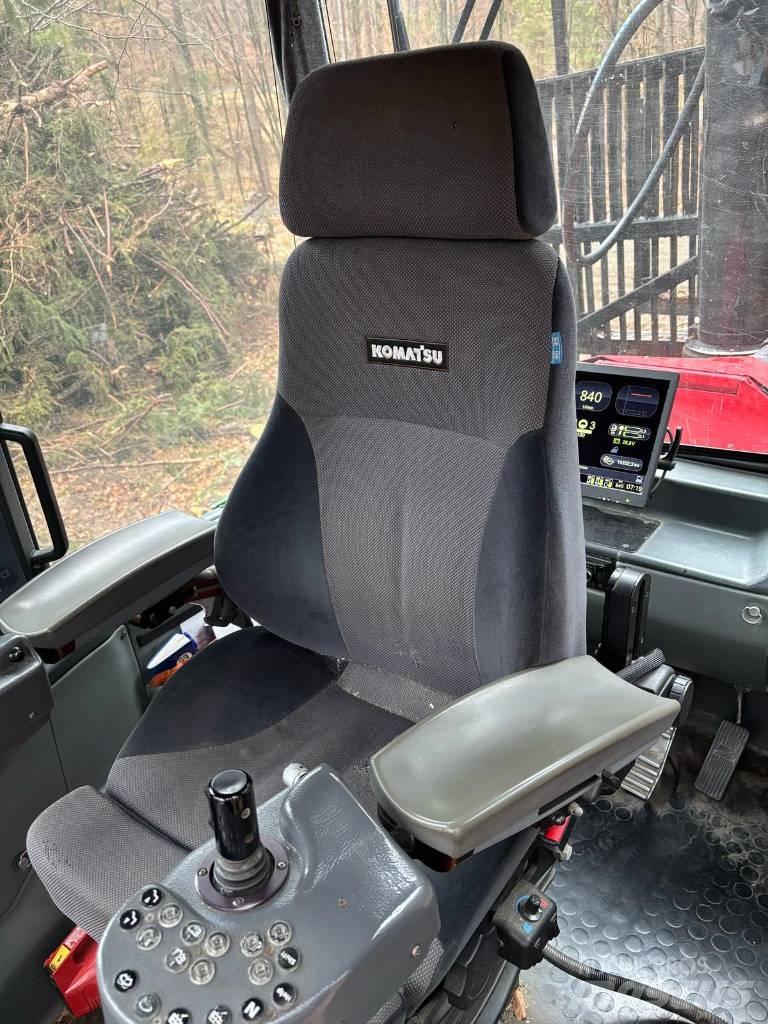Komatsu 840.4 Форвардери