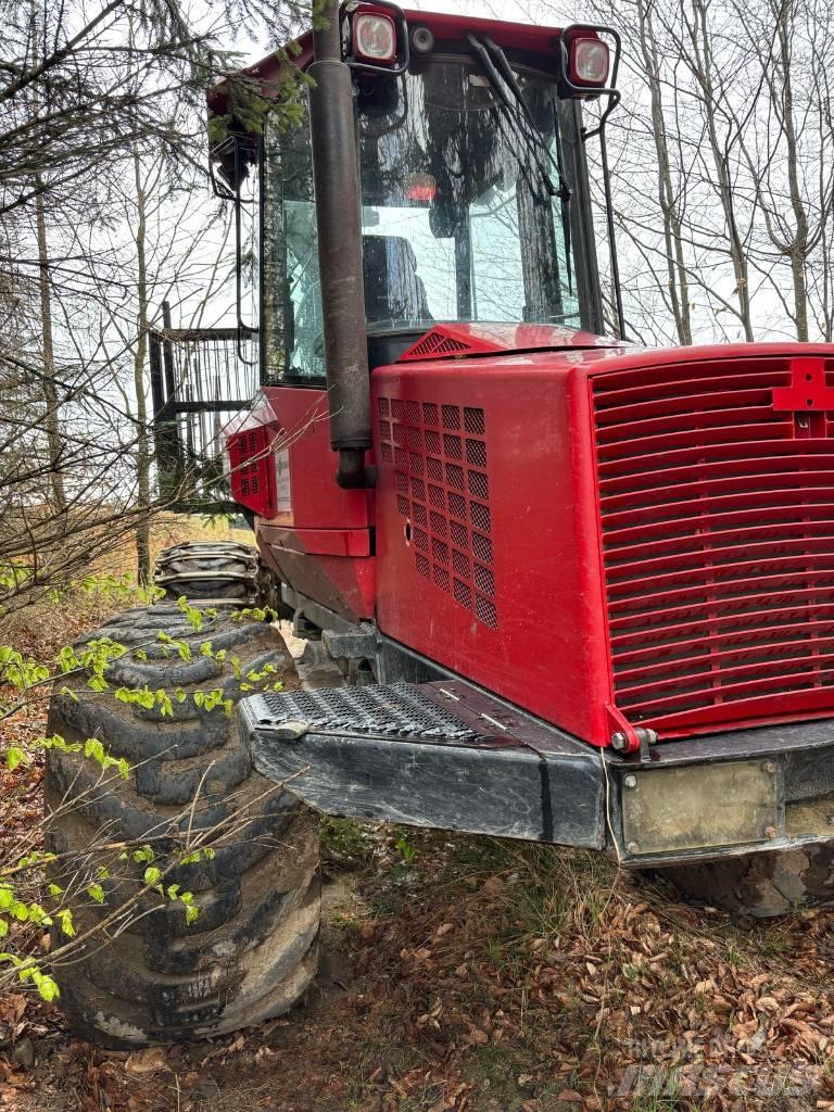Komatsu 840.4 Форвардери