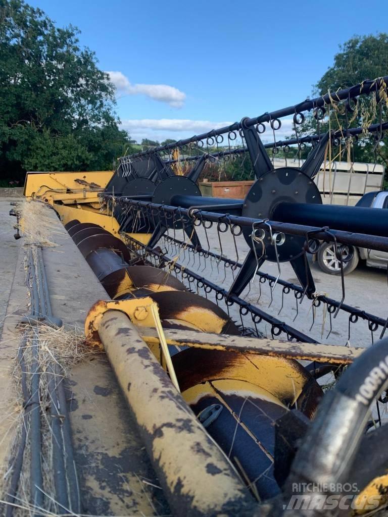 New Holland TX 34 Зернозбиральні комбайни