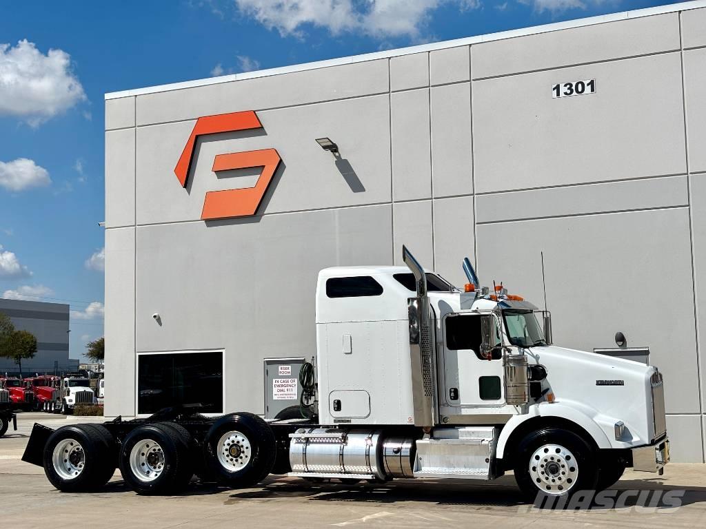 Kenworth T 800 Тягачі