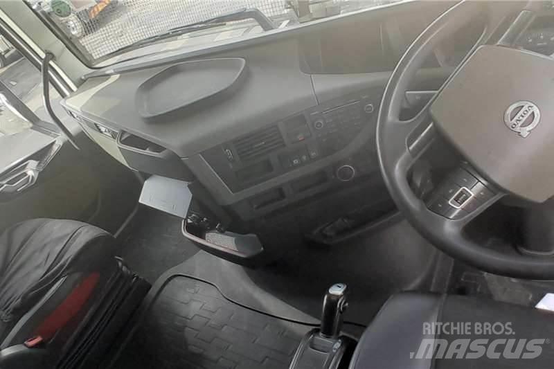Volvo FH440 Вантажівки / спеціальні