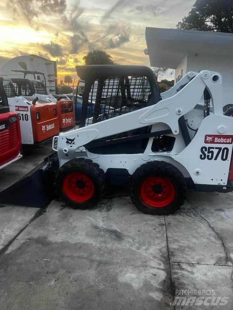 Bobcat S570 Міні-навантажувачі