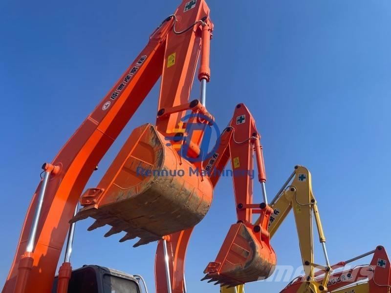 Hitachi ZX 240 Гусеничні екскаватори