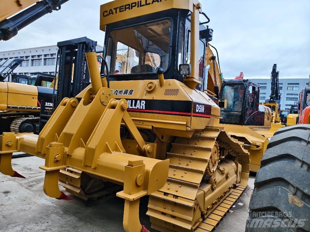 CAT D 5 M Гусеничні бульдозери