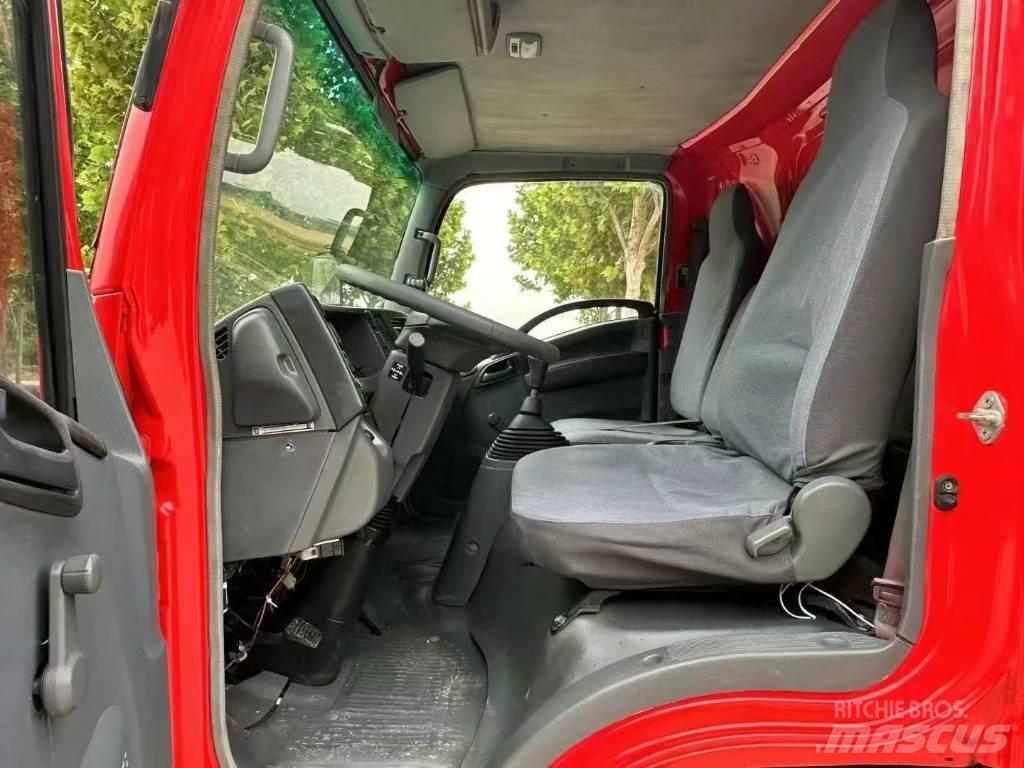 Isuzu ELF Комунальні автомобілі / автомобілі загального призначення