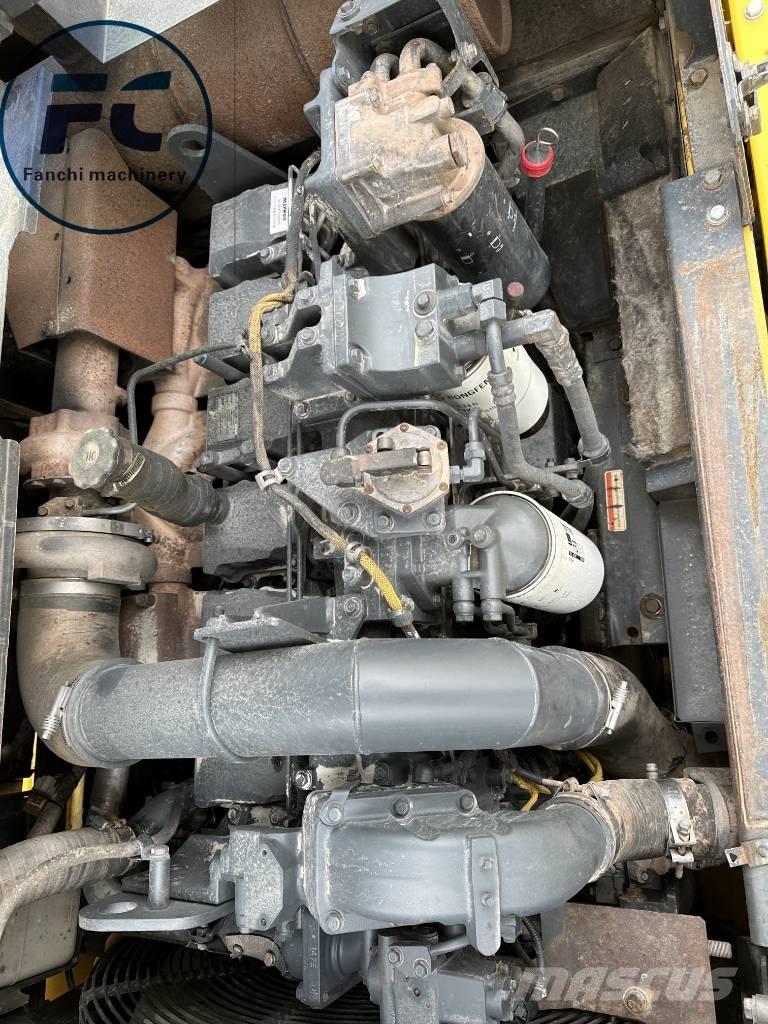 Komatsu 450 Гусеничні екскаватори