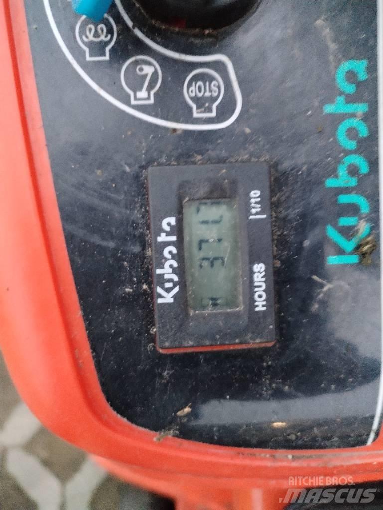 Kubota GZD 21 Самохідні газонокосарки