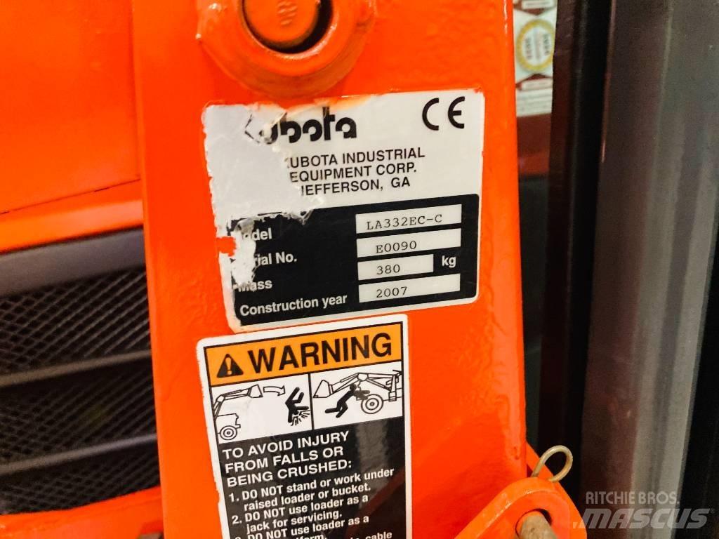 Kubota B2530 Трактори