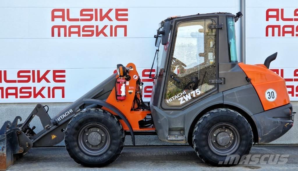 Hitachi ZW 75-6 Фронтальні навантажувачі