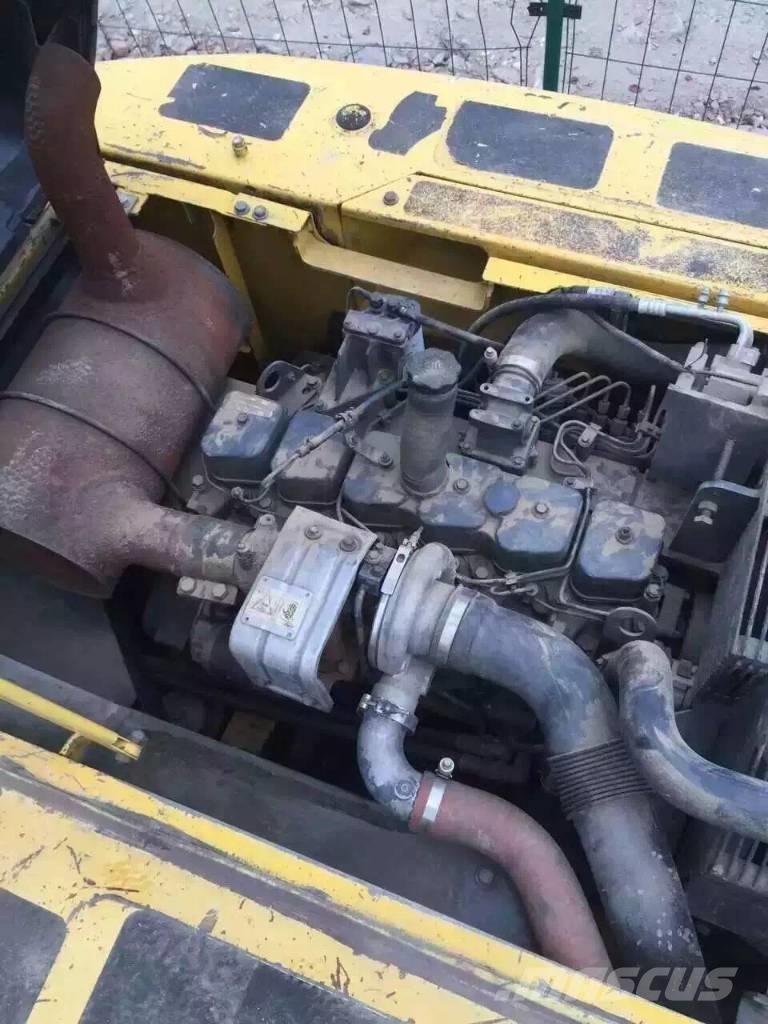 Komatsu pc220-7 Гусеничні екскаватори