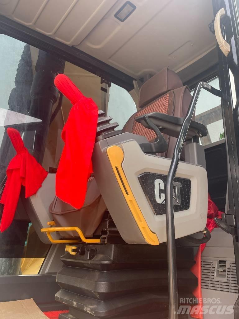 CAT CAT323GC Гусеничні екскаватори