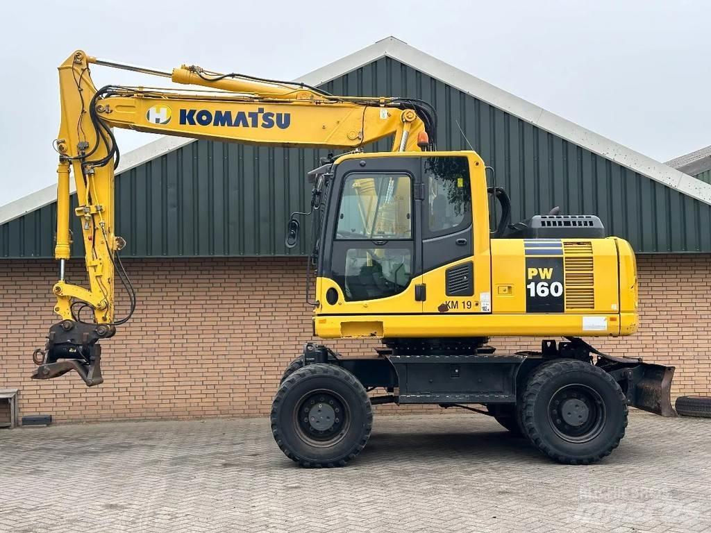Komatsu PW160-8 Колісні екскаватори
