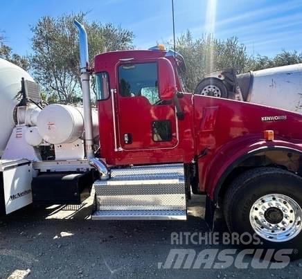 Kenworth W 900 Вантажівки / спеціальні