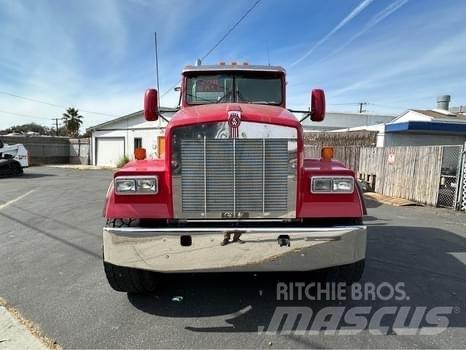 Kenworth W 900 Вантажівки / спеціальні