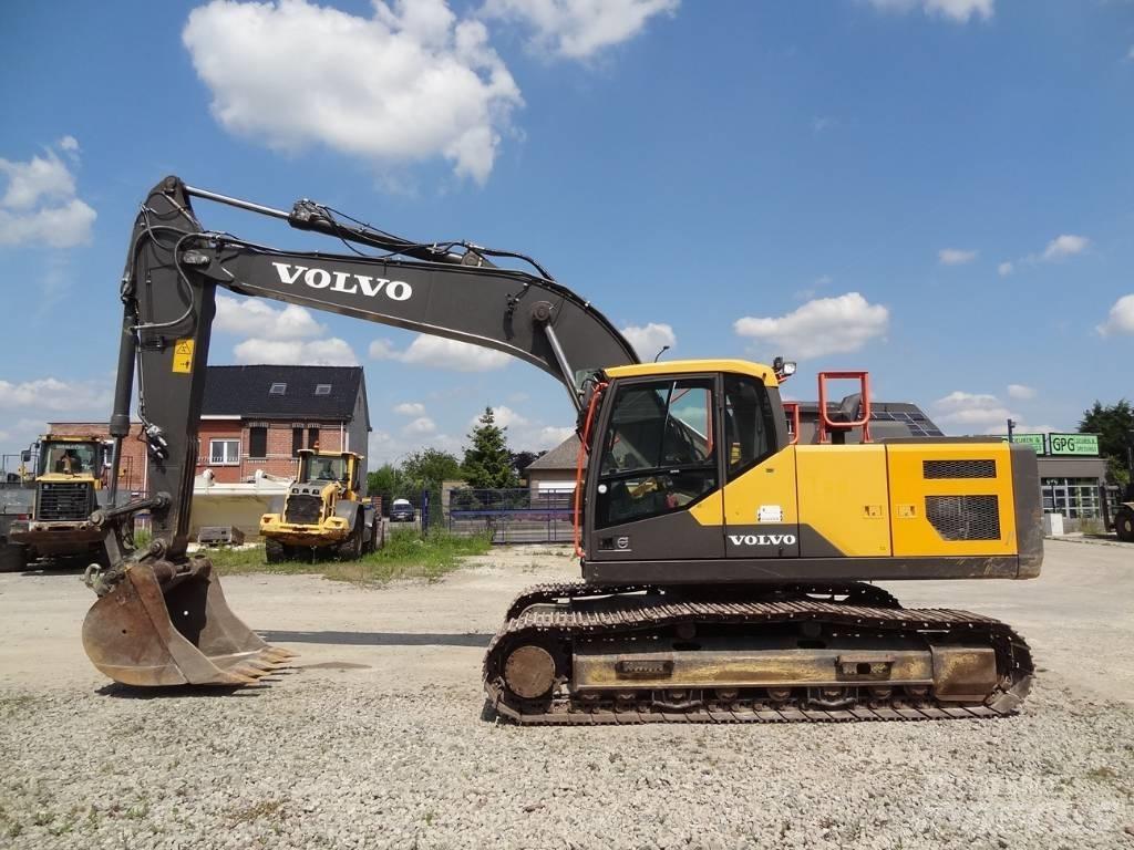 Volvo EC 220 E Гусеничні екскаватори