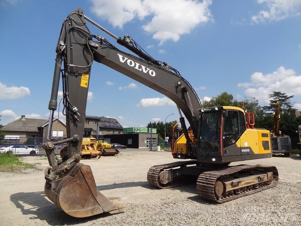 Volvo EC 220 E Гусеничні екскаватори