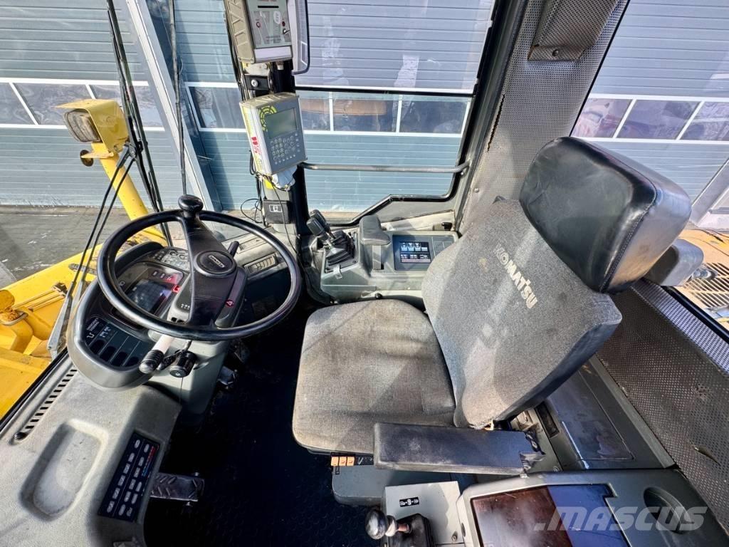 Komatsu WA 470-3H Фронтальні навантажувачі