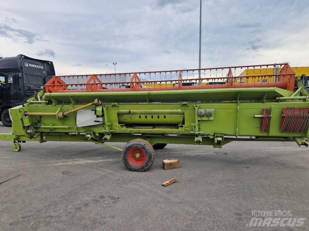 CLAAS Lexion 660 Зернозбиральні комбайни