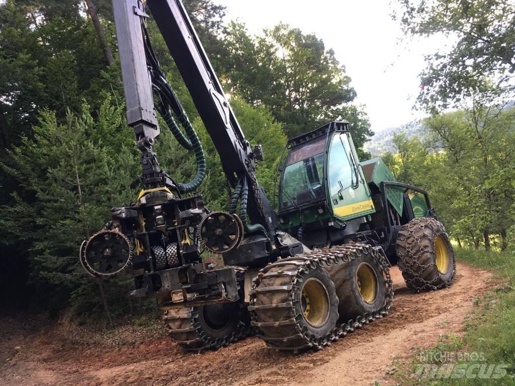 John Deere 1270 D Харвестери