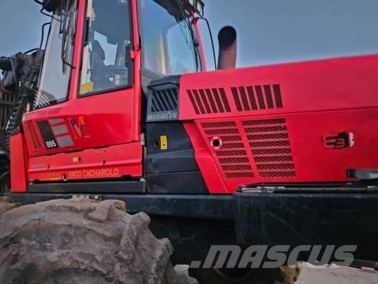 Komatsu 895 Форвардери