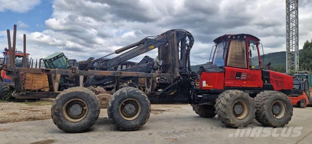 Komatsu 895 Форвардери
