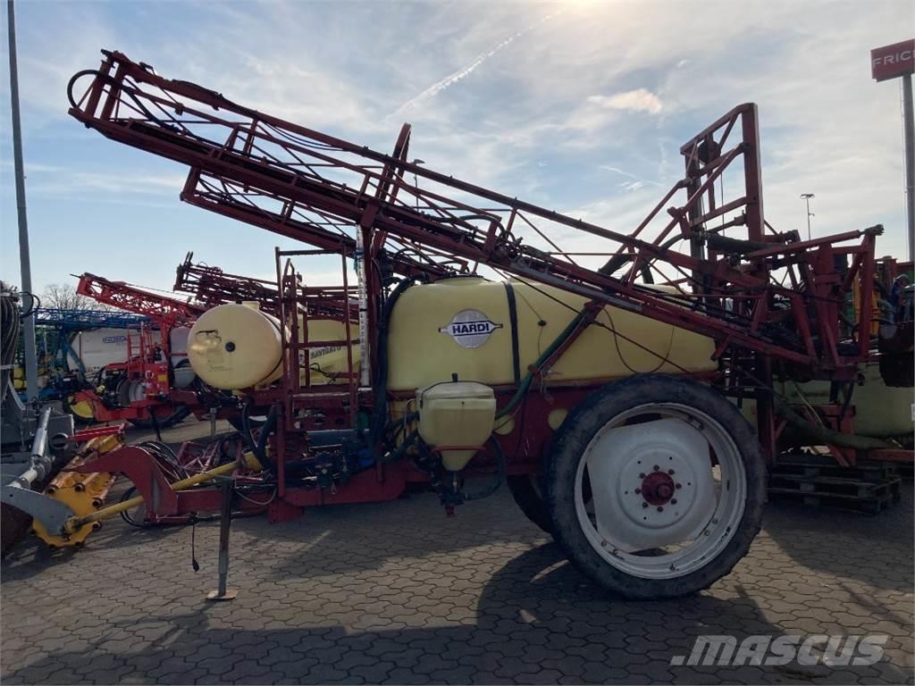 Hardi TZY 2400 Причіпні обприскувачі