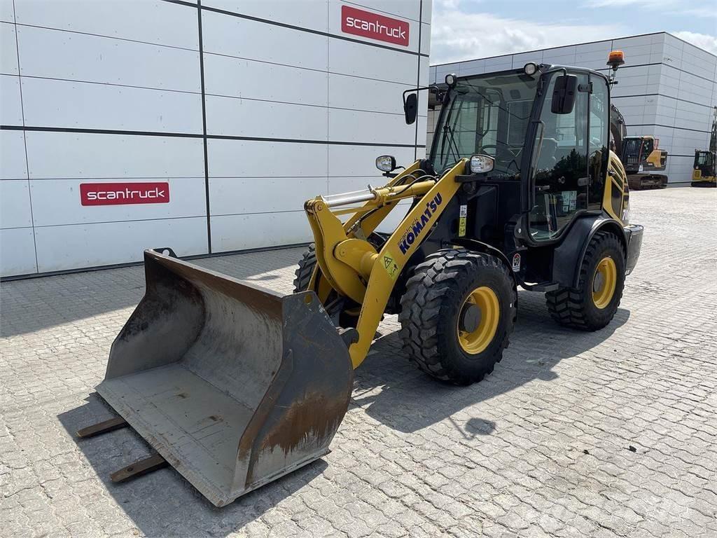 Komatsu WA70M-8EO Багатофункціональне обладнання для вантажних і землекопальних робіт