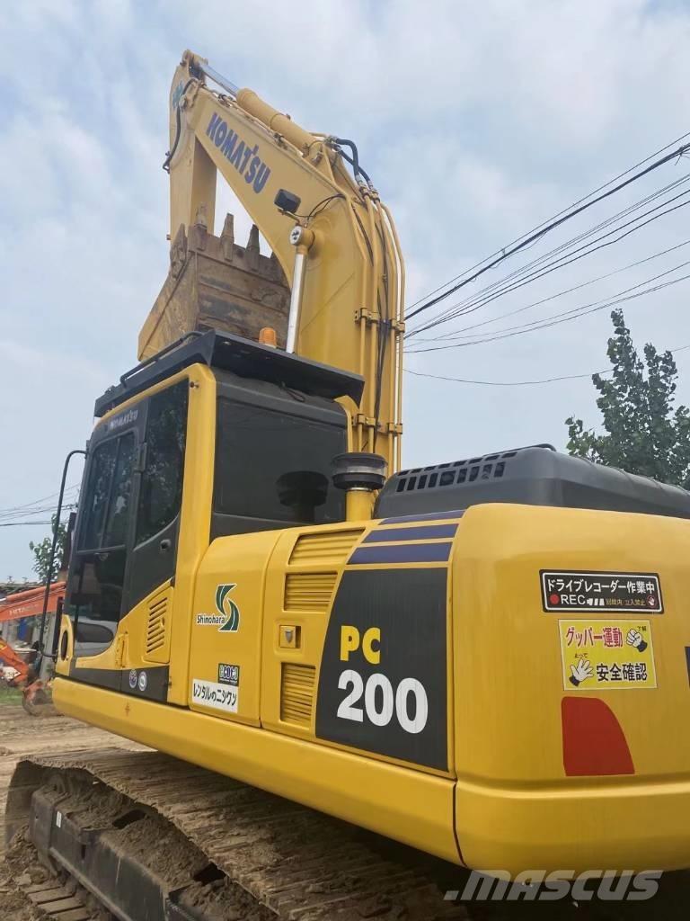 Komatsu p c200-8 Гусеничні екскаватори