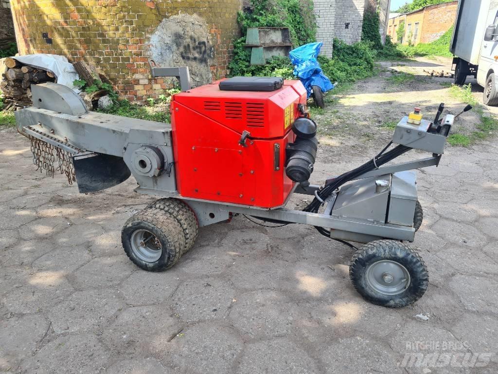 FSI ST 27D 2WD Машини для подрібнення пнів