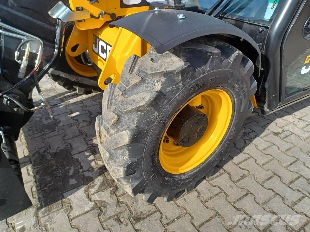 JCB 525-60 Agri Plus Телескопічні навантажувачі