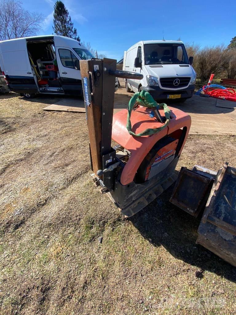 Husqvarna LG504 Віброплити та вібротрамбовки