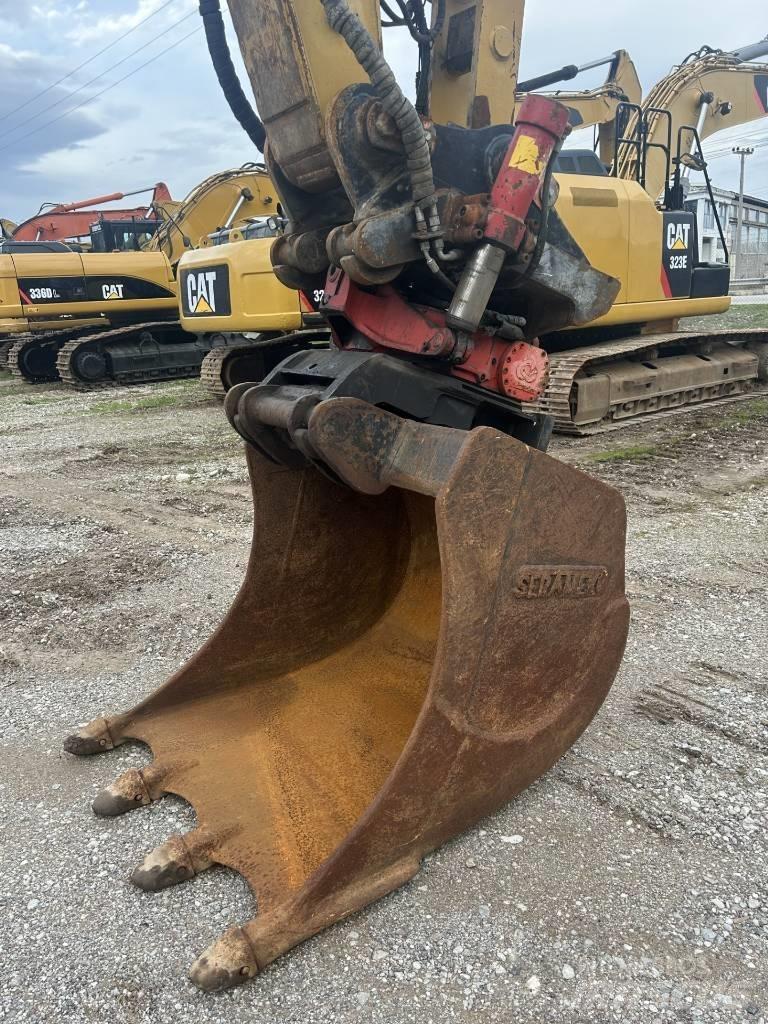 CAT 320 C L Гусеничні екскаватори