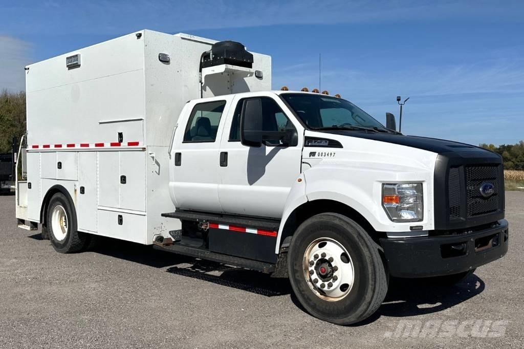 Ford F 750 SD Пікапи / Бічне розвантаження
