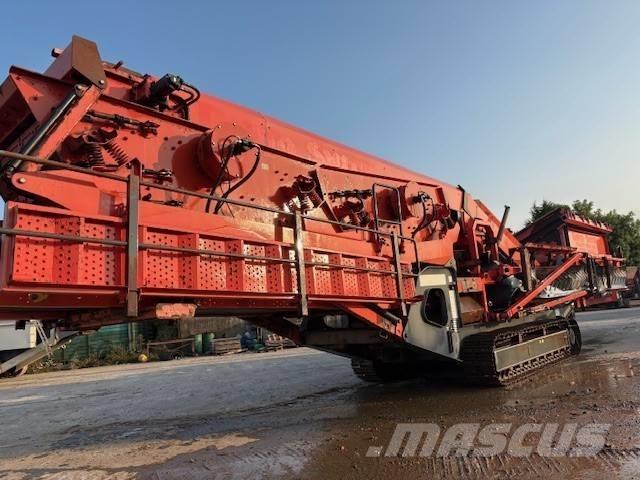 Sandvik QA450 Мобільні грохоти
