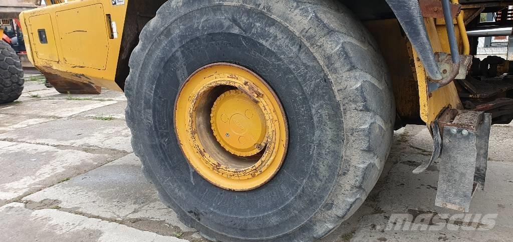 Bell B 40 D Зчленовані самоскиди