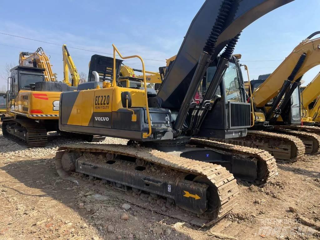 Volvo EC 220 Гусеничні екскаватори