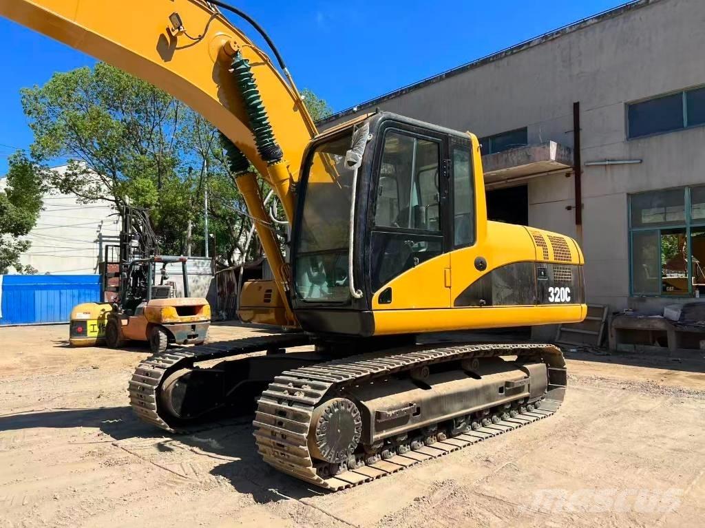 CAT 320 C L Гусеничні екскаватори