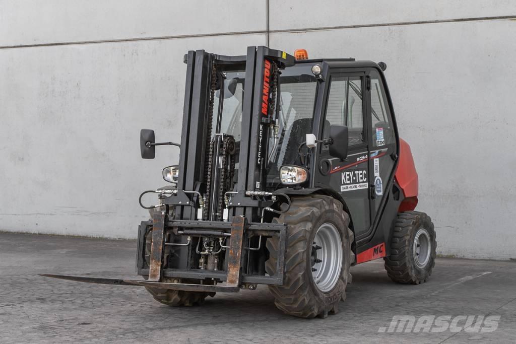 Manitou MC 25-4 Дизельні навантажувачі