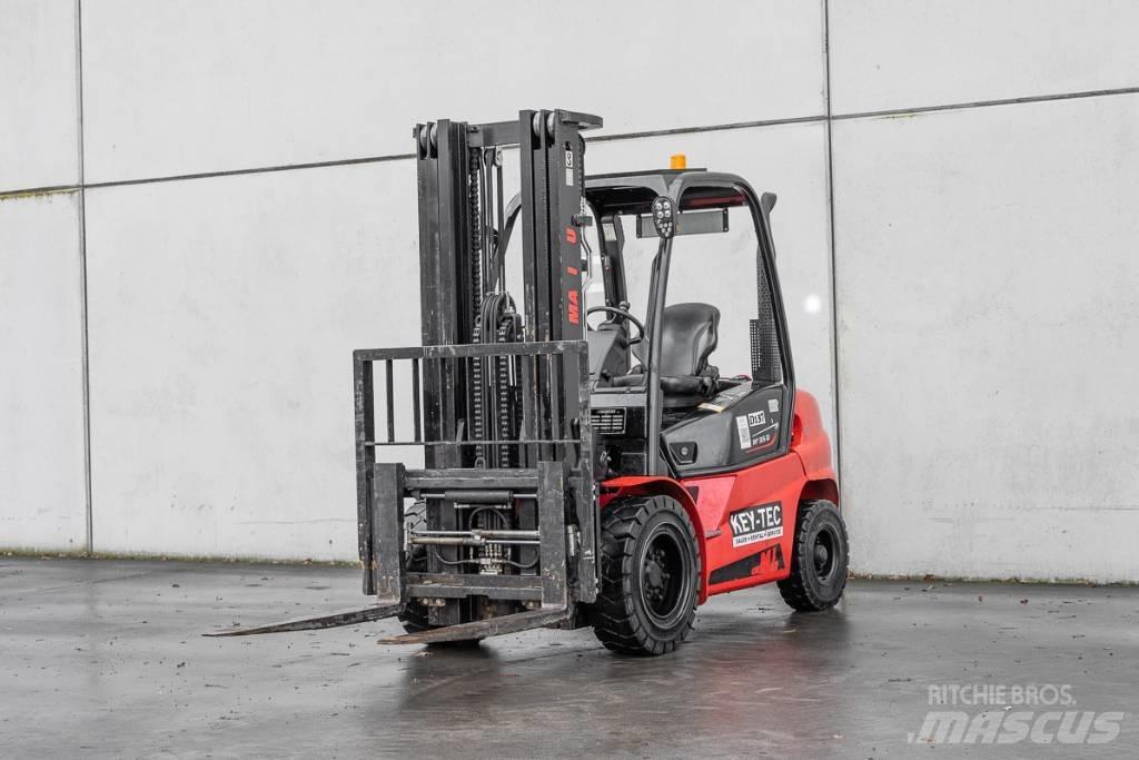 Manitou MI 35 D Дизельні навантажувачі