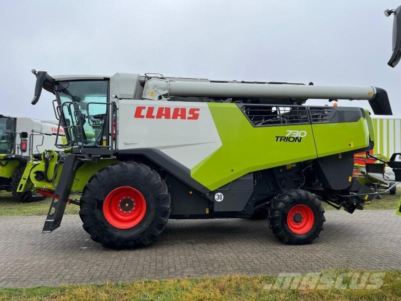 CLAAS TRION 730 Зернозбиральні комбайни