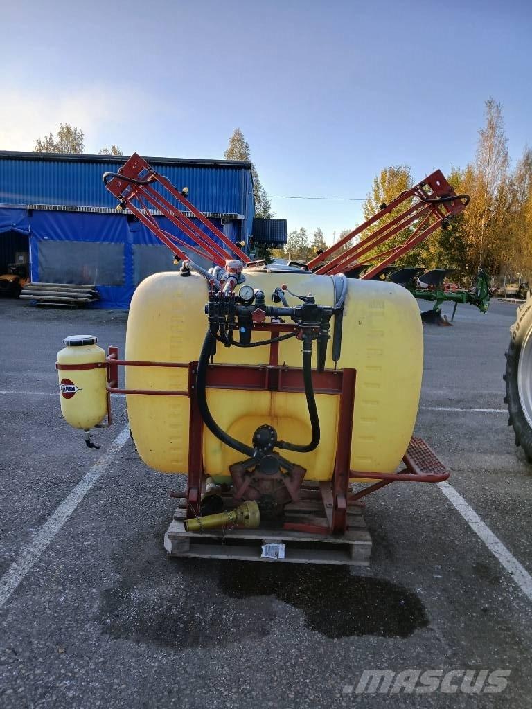 Hardi NK 850 / 12M Навісні обприскувачі