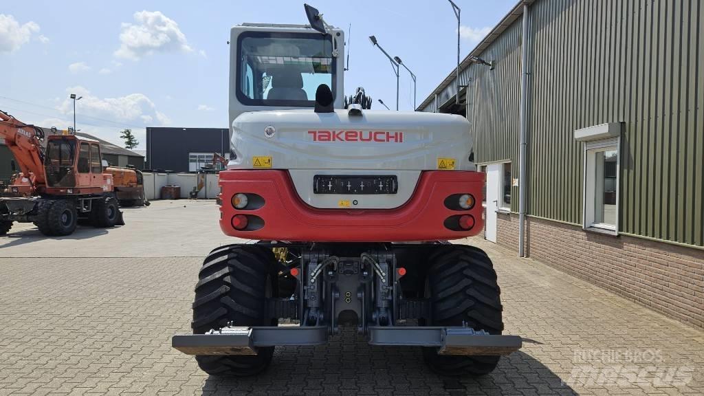 Takeuchi TB295W Колісні екскаватори