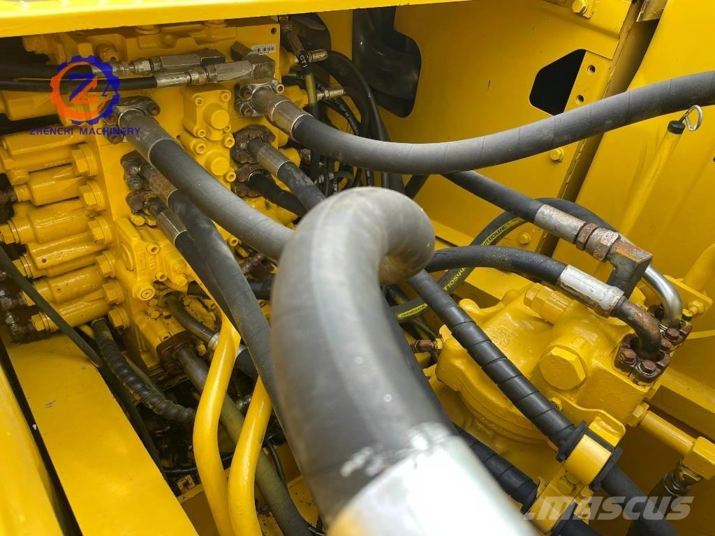 Komatsu PC 220-8 Гусеничні екскаватори