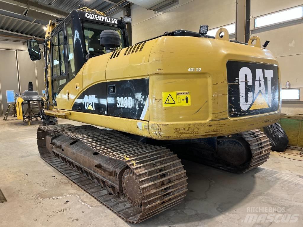 CAT 323 D L Гусеничні екскаватори