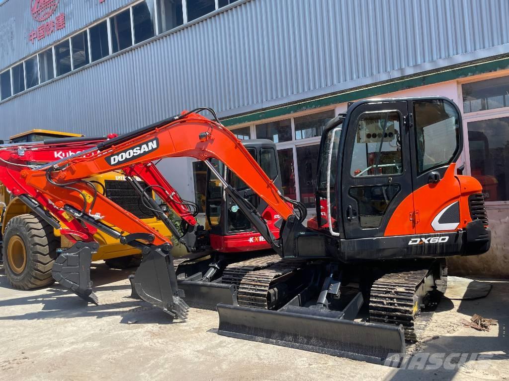 Doosan DX 60 Гусеничні екскаватори