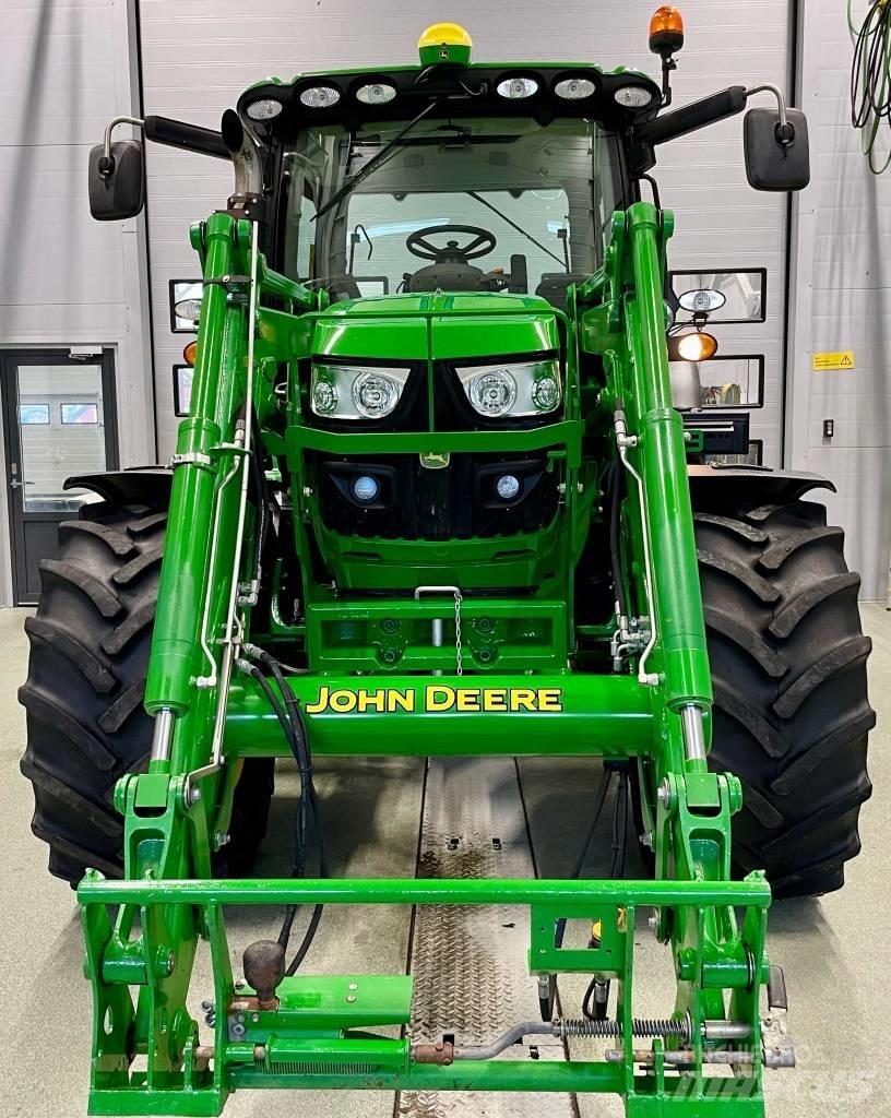 John Deere 6125 R Трактори