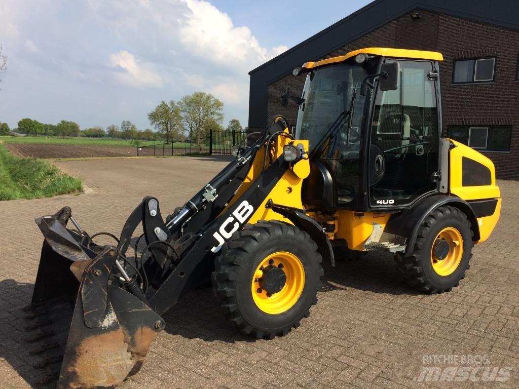 JCB 406 Фронтальні навантажувачі