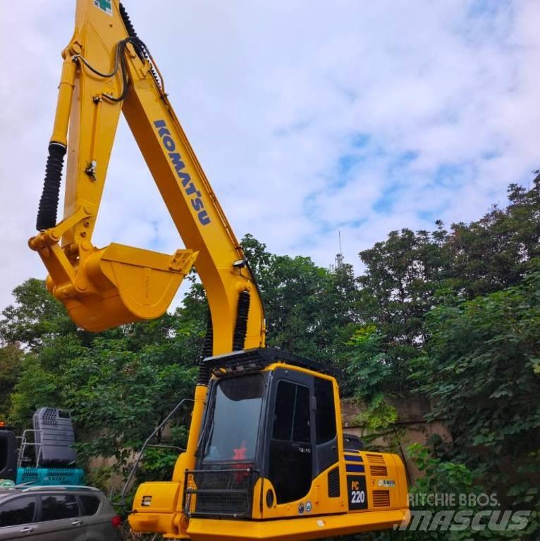 Komatsu PC 220-7 Гусеничні екскаватори